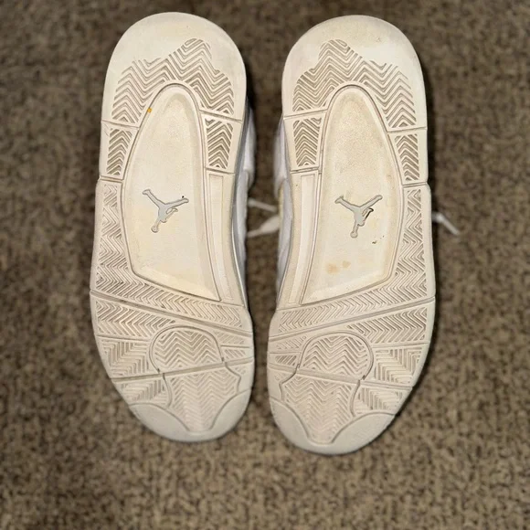 Air Jordan 4 “Pure money”